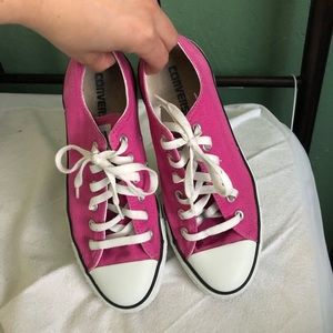 Pink converse all stars